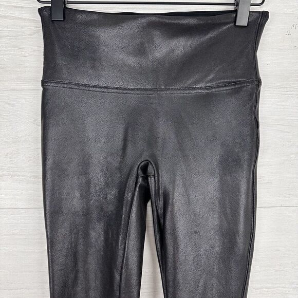 SPANX Black Faux Leather Leggings Shimmer w/ Crack Effect Women Small Shaping - Picture 3 of 15